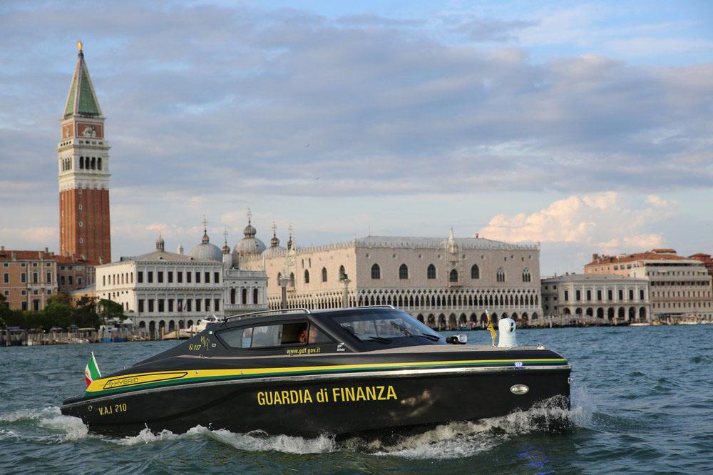 Photo slideshow: Hybrid propulsion naval units for Venice pic2